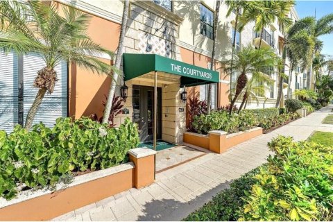 Condo in West Palm Beach, Florida, 1 bedroom  № 1427319 - photo 20