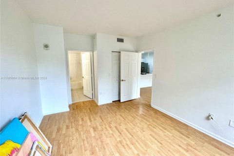 Condo in West Palm Beach, Florida, 1 bedroom  № 1427319 - photo 12