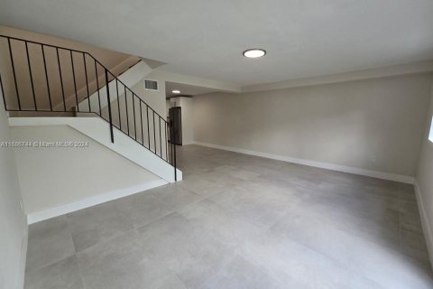 Adosado en venta en Miami, Florida, 3 dormitorios, 115.2 m2 № 1427288 - foto 18