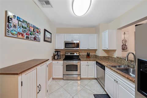 Condo in Fort Lauderdale, Florida, 1 bedroom  № 1099938 - photo 27