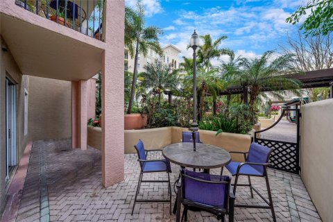 Condo in Fort Lauderdale, Florida, 1 bedroom  № 1099938 - photo 17