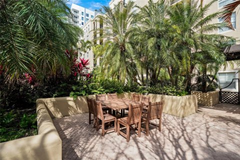 Condominio en venta en Fort Lauderdale, Florida, 1 dormitorio, 83.05 m2 № 1099938 - foto 12