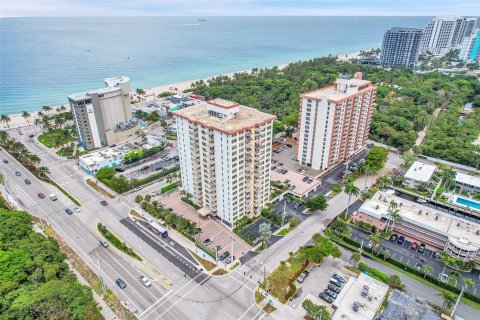 Condo in Fort Lauderdale, Florida  № 1179663 - photo 3