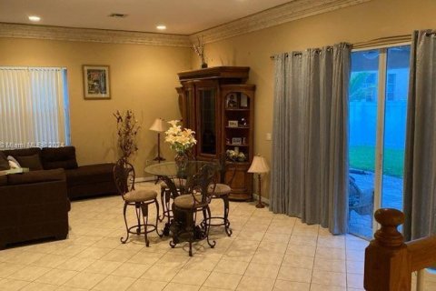 Casa en venta en Miramar, Florida, 5 dormitorios, 337.05 m2 № 995528 - foto 5