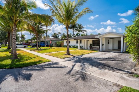 House in Fort Lauderdale, Florida 3 bedrooms, 131.27 sq.m. № 1182027 - photo 24