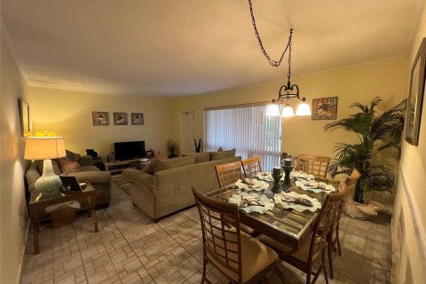 Condo in Fort Lauderdale, Florida, 2 bedrooms  № 1181990 - photo 7