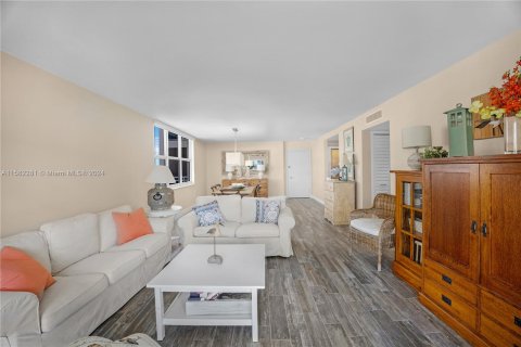 Copropriété à vendre à Hollywood, Floride: 2 chambres, 135.64 m2 № 1161332 - photo 5