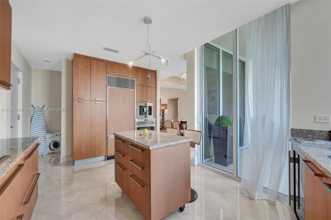 Copropriété à louer à Sunny Isles Beach, Floride: 3 chambres, 216.18 m2 № 71816 - photo 16