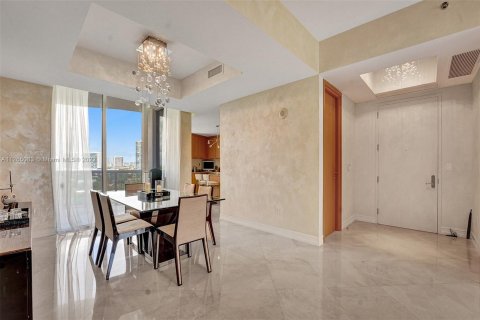 Copropriété à louer à Sunny Isles Beach, Floride: 3 chambres, 216.18 m2 № 71816 - photo 8