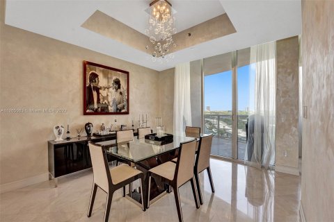 Copropriété à louer à Sunny Isles Beach, Floride: 3 chambres, 216.18 m2 № 71816 - photo 12