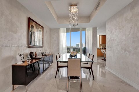 Copropriété à louer à Sunny Isles Beach, Floride: 3 chambres, 216.18 m2 № 71816 - photo 10