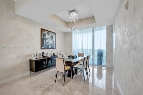 Copropriété à louer à Sunny Isles Beach, Floride: 3 chambres, 216.18 m2 № 71816 - photo 11