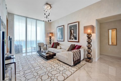 Copropriété à louer à Sunny Isles Beach, Floride: 3 chambres, 216.18 m2 № 71816 - photo 4