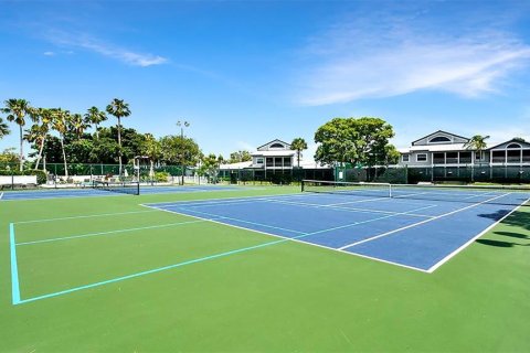 Condo in Sarasota, Florida, 2 bedrooms  № 830714 - photo 28