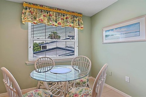 Condo in Sarasota, Florida, 2 bedrooms  № 830714 - photo 6