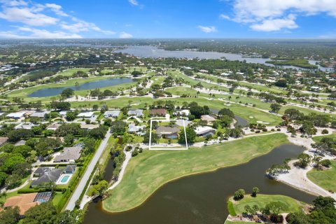 House in Jupiter, Florida 4 bedrooms, 376.35 sq.m. № 1162864 - photo 2