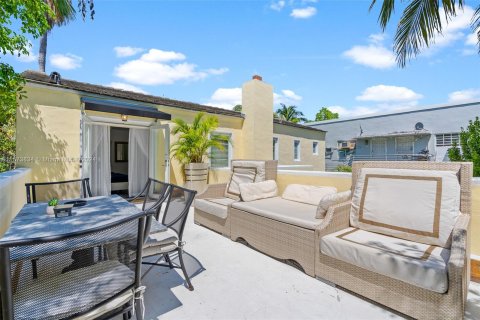 Купить коммерческую недвижимость в Майами-Бич, Флорида 484.21м2, № 1135937 - фото 24