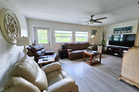 Casa en venta en Royal Palm Beach, Florida, 2 dormitorios, 141.49 m2 № 1091679 - foto 15