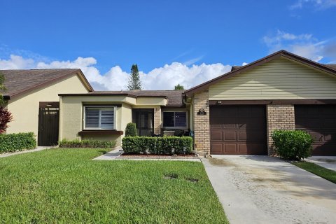 Villa ou maison à vendre à Royal Palm Beach, Floride: 2 chambres, 141.49 m2 № 1091679 - photo 17