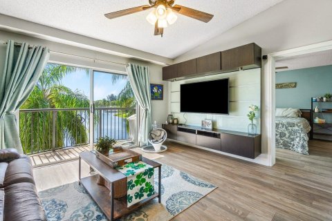 Condominio en venta en Royal Palm Beach, Florida, 2 dormitorios, 103.31 m2 № 1221566 - foto 16