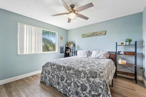 Condominio en venta en Royal Palm Beach, Florida, 2 dormitorios, 103.31 m2 № 1221566 - foto 11