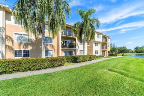 Condominio en venta en Royal Palm Beach, Florida, 2 dormitorios, 103.31 m2 № 1221566 - foto 2