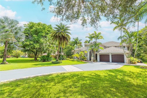 Villa ou maison à vendre à Parkland, Floride: 4 chambres, 394.74 m2 № 658199 - photo 7