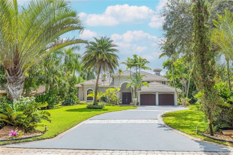 Villa ou maison à vendre à Parkland, Floride: 4 chambres, 394.74 m2 № 658199 - photo 5