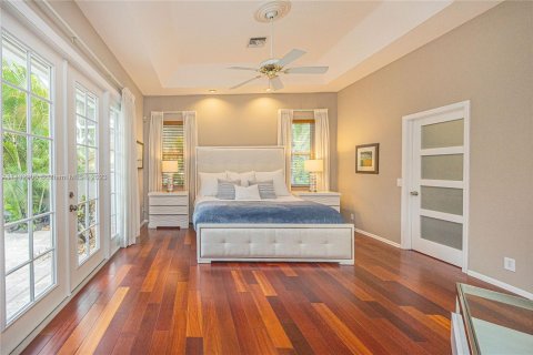 Villa ou maison à vendre à Parkland, Floride: 4 chambres, 394.74 m2 № 658199 - photo 17