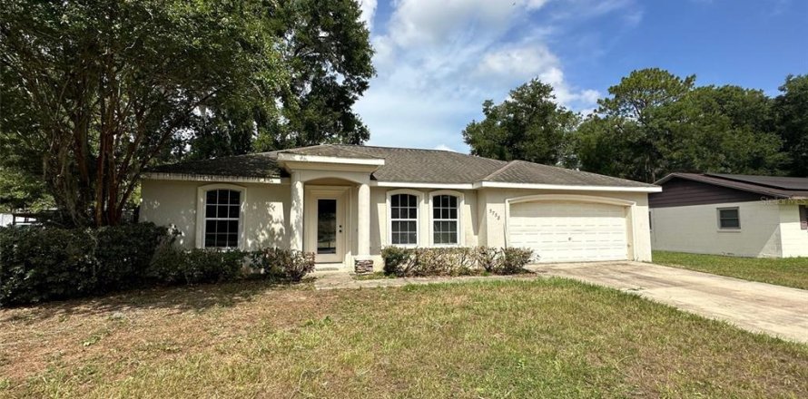 House in Ocala, Florida 3 bedrooms, 122.35 sq.m. № 1300091