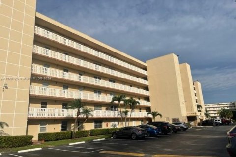 Condominio en venta en Dania Beach, Florida, 2 dormitorios, 110.55 m2 № 965708 - foto 1