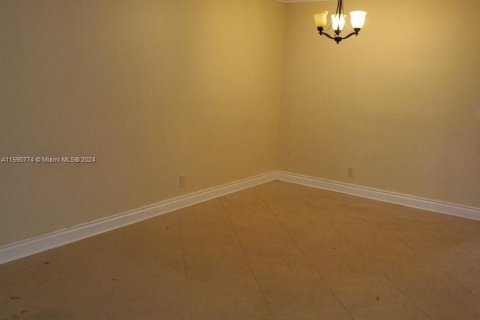 Immobilier commercial à vendre à North Lauderdale, Floride: 93.83 m2 № 1180754 - photo 15