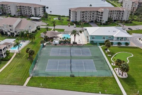 Copropriété à vendre à Port Richey, Floride: 2 chambres, 95.22 m2 № 1359696 - photo 30