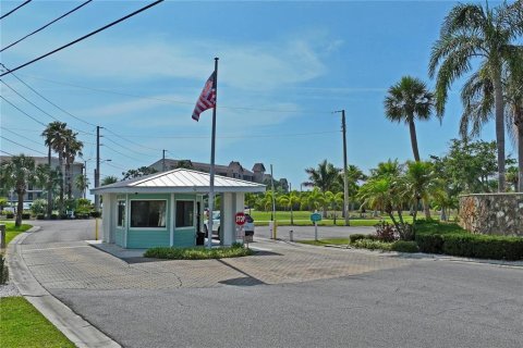 Condo in Port Richey, Florida, 2 bedrooms  № 1359696 - photo 27