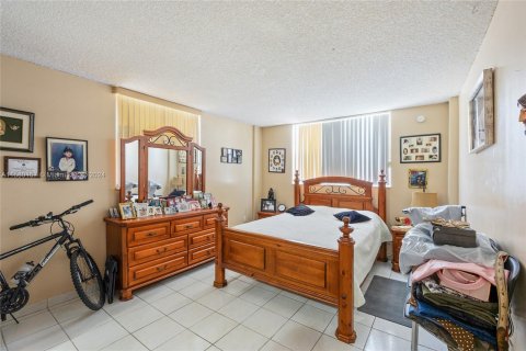 Купить кондоминиум в Норт-Майами-Бич, Флорида 2 спальни, 94.02м2, № 1155193 - фото 7