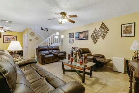 Townhouse in Palm Beach Gardens, Florida 3 bedrooms, 138.24 sq.m. № 1181988 - photo 20