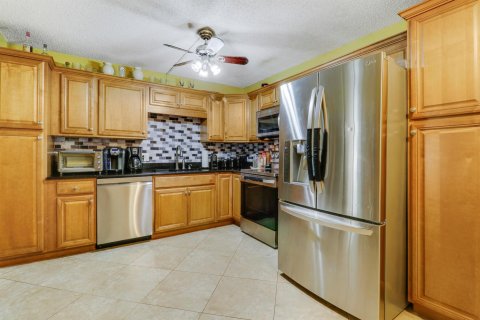 Townhouse in Palm Beach Gardens, Florida 3 bedrooms, 138.24 sq.m. № 1181988 - photo 28