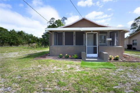 Villa ou maison à vendre à Stuart, Floride: 3 chambres, 74.79 m2 № 997944 - photo 1