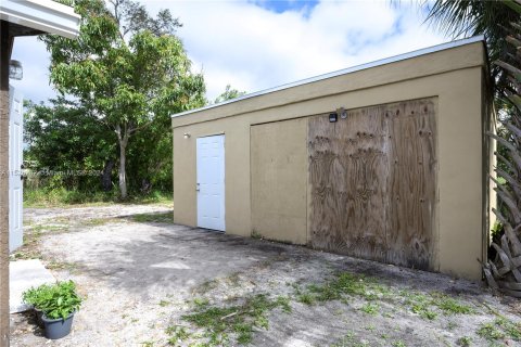 House in Stuart, Florida 3 bedrooms, 74.79 sq.m. № 997944 - photo 6