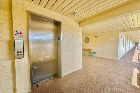 Condominio en venta en Boynton Beach, Florida, 2 dormitorios, 107.12 m2 № 1179480 - foto 4