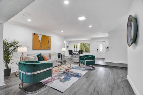 Casa en venta en Southwest Ranches, Florida, 6 dormitorios, 380.53 m2 № 1141883 - foto 3