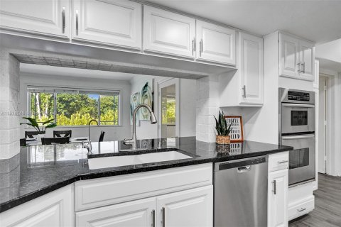 Casa en venta en Southwest Ranches, Florida, 6 dormitorios, 380.53 m2 № 1141883 - foto 11