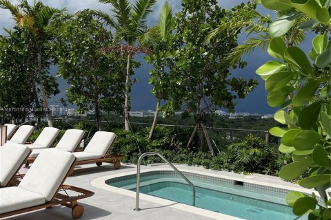 Condo in Miami, Florida, 2 bedrooms  № 1389911 - photo 26