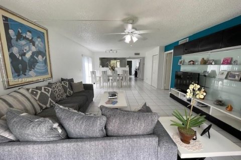 Condominio en venta en Weston, Florida, 2 dormitorios, 113.34 m2 № 1390006 - foto 17