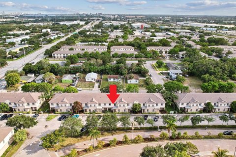 Condo in Riviera Beach, Florida, 2 bedrooms  № 1182630 - photo 6