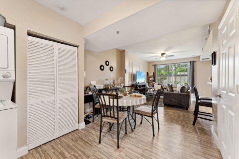 Condo in Riviera Beach, Florida, 2 bedrooms  № 1182630 - photo 14