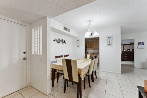 Copropriété à vendre à Deerfield Beach, Floride: 2 chambres, 86.96 m2 № 1182621 - photo 19