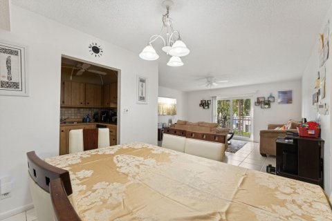 Copropriété à vendre à Deerfield Beach, Floride: 2 chambres, 86.96 m2 № 1182621 - photo 18