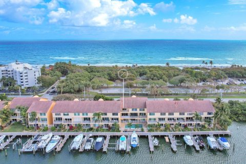 Townhouse in Hollywood, Florida 3 bedrooms, 166.95 sq.m. № 996470 - photo 27
