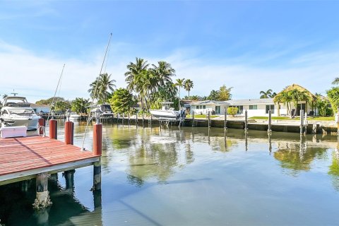 Villa ou maison à louer à Fort Lauderdale, Floride: 3 chambres, 222.13 m2 № 868634 - photo 26